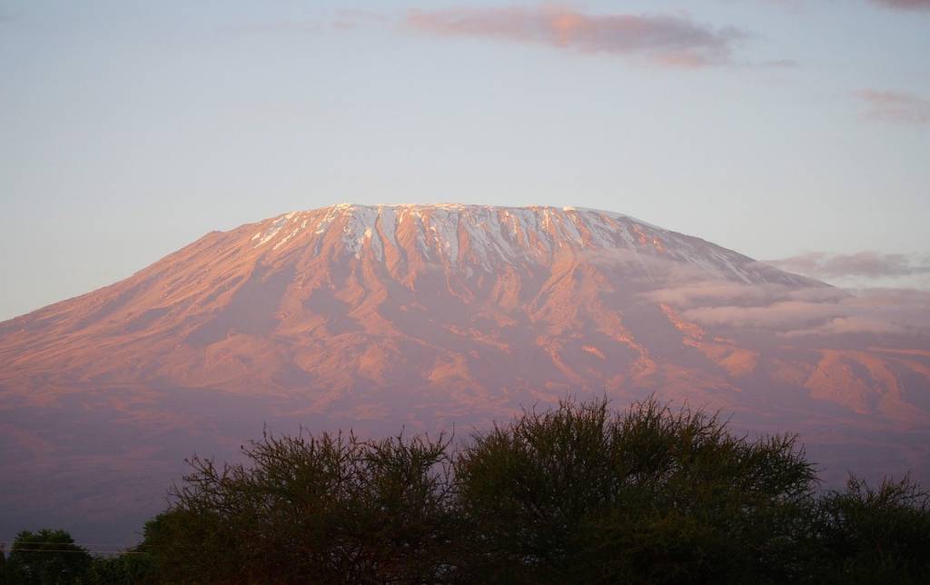 Les Secrets pour Réussir l'Ascension du Kilimandjaro : Préparation et Conseils d'Experts